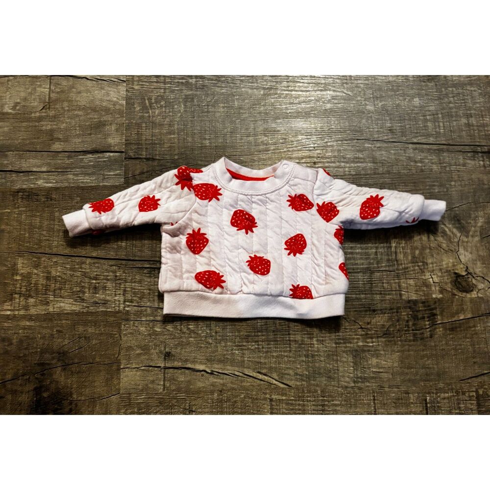 Cat & Jack‎ Baby Girl 0-3 Months Quilted Sweatshirt Strawberry Print
